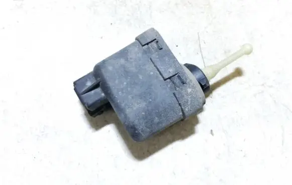 Audi A4 S4 B5 8D Headlight level adjustment motor 6k5941295