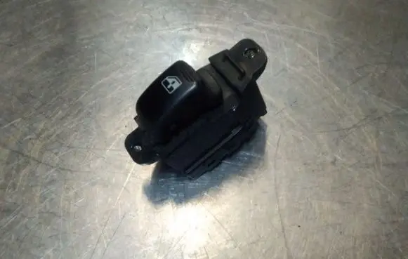 Hyundai Santa Fe Electric window control switch 620W0304 621W02280