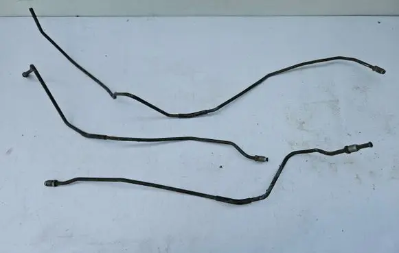 Audi V8 Fuel line pipe 441201529E