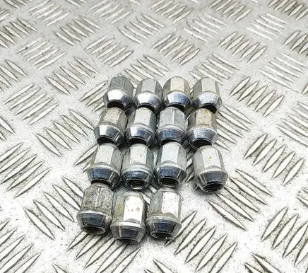 Isuzu D-Max Nuts/bolts 8973331080