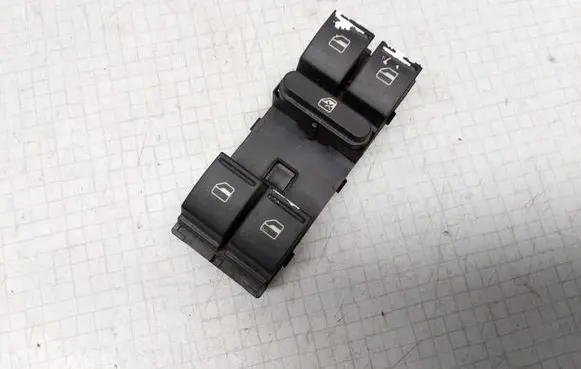 Volkswagen Golf V Electric window control switch 1K4959857