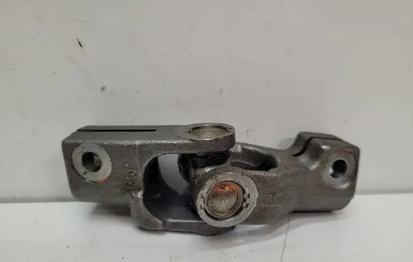 Toyota Avensis T250 Steering column universal joint 