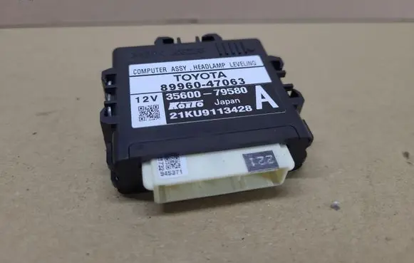Toyota Prius+ (ZVW40) Light module LCM 8996047063
