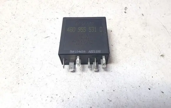 Audi A6 S6 C5 4B Window wiper interval relay 