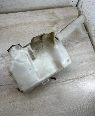 Mitsubishi Grandis Windshield washer fluid reservoir/tank HLC37053