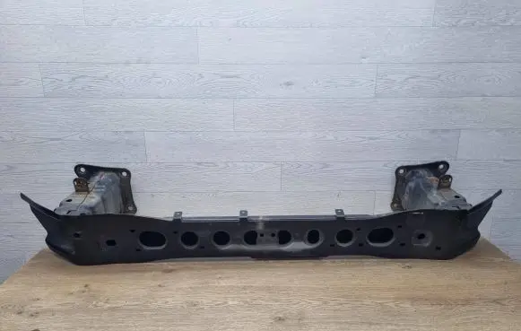 Ford Focus Front bumper cross member AM51R10922AG
