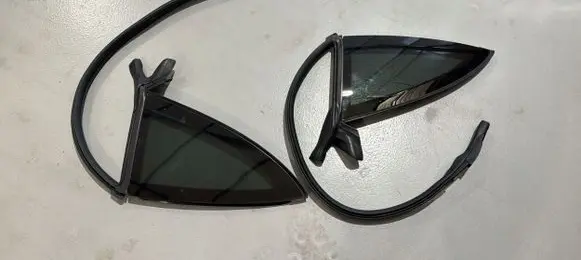 Mercedes-Benz AMG GT R190 C190 Front triangle window/glass 