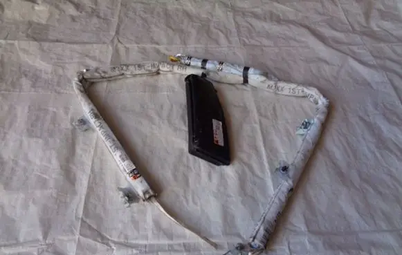 Opel Karl Roof airbag