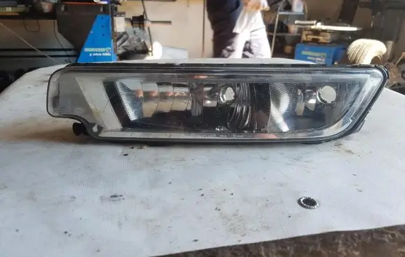 Volkswagen PASSAT B7 Front fog light 3g0941662e