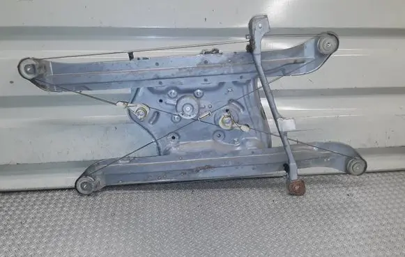 Mitsubishi Grandis Front door window regulator with motor MR989947