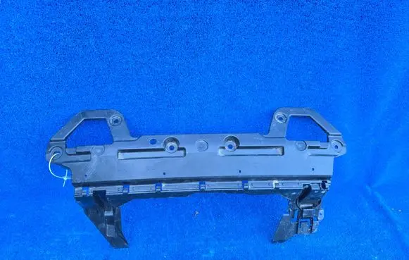 BMW iX Rear bumper mounting bracket 9491445