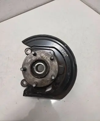 Nissan Juke I F15 Front wheel hub 