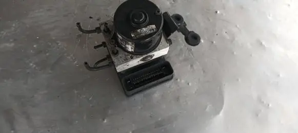 Audi A3 S3 8L ABS Pump 1C0907379E 00006065D5 10096003133