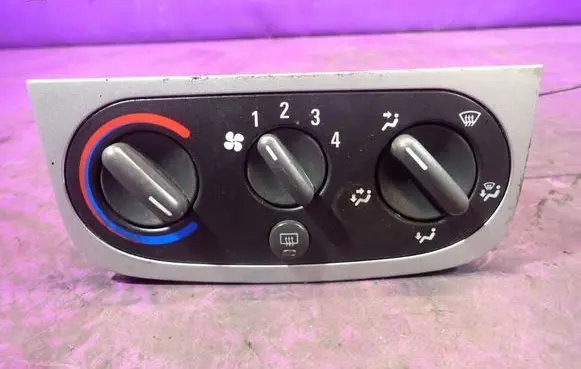 Opel Tigra B Climate control unit 