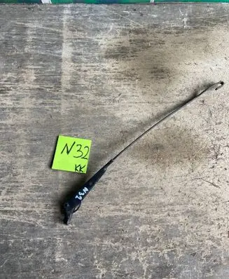 Opel Astra F Front wiper blade arm