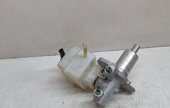 BMW 5 F10 F11 Master brake cylinder 6782289 34336782289