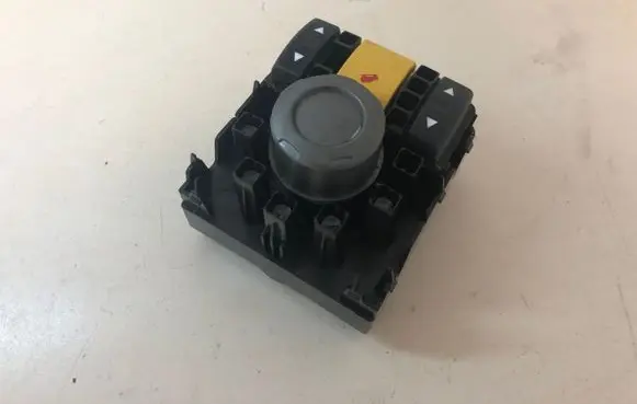 Land Rover Range Rover Sport L320 Suspension ride height/mode switch YUD501410WVH 050901