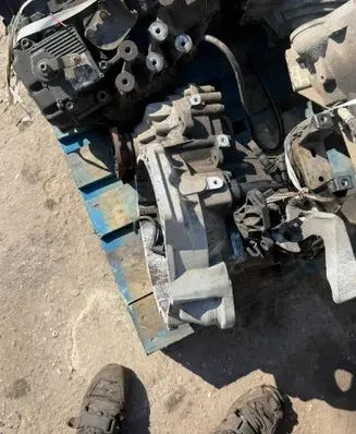 Volkswagen Caddy Manual 5 speed gearbox QXR
