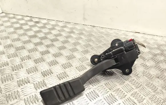 Ford Mustang V Accelerator throttle pedal 4R339F836BD 266191P