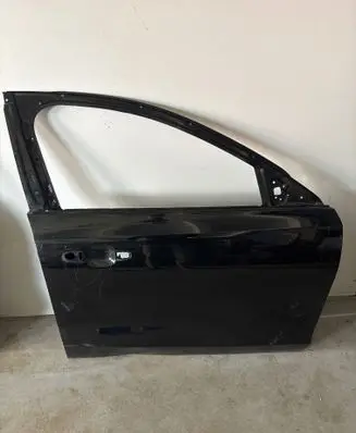 Ford Focus Front door JX7B20220AJ