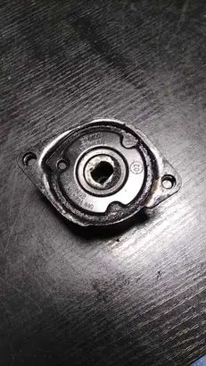 BMW X3 E83 Generator/alternator belt tensioner 7786880