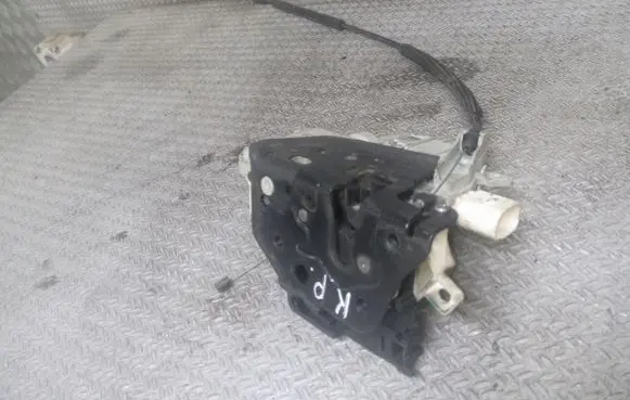 Seat Altea Front door lock