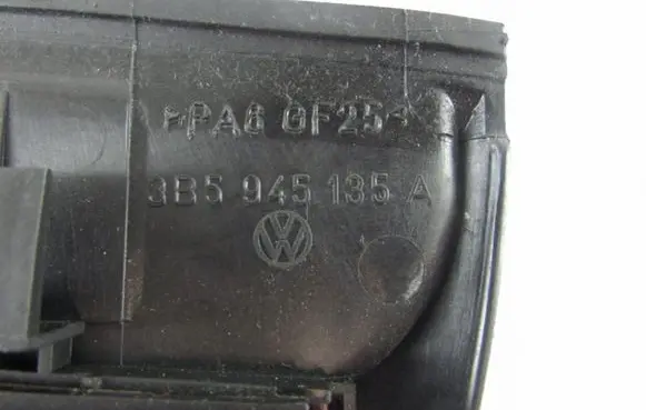Volkswagen PASSAT B5 Third/center stoplight 3B5945121