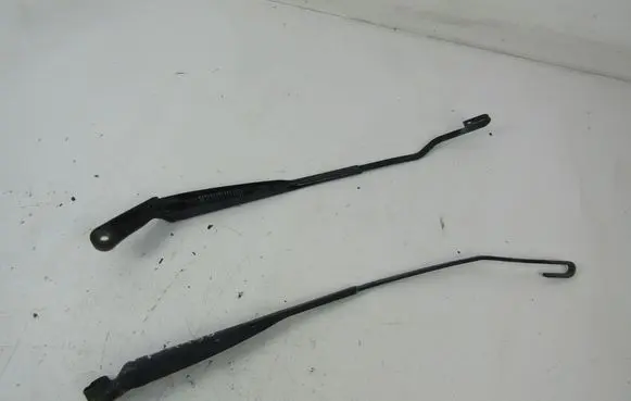 Seat Arosa Front wiper blade arm 