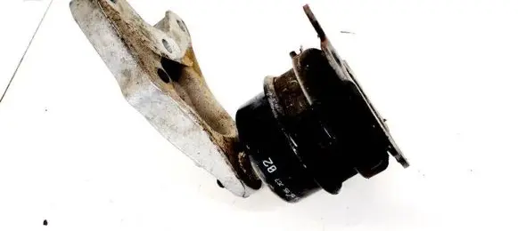 Skoda Fabia Mk1 (6Y) Engine mount bracket 6Q0199185M