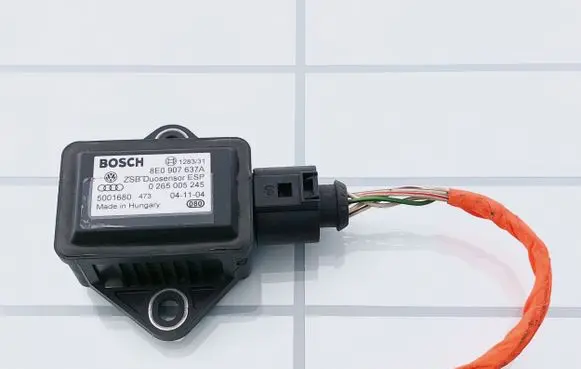 Volkswagen Phaeton ESP acceleration yaw rate sensor 0265005245 8E0907637A
