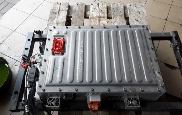 Renault Austral Hybrid / electric car battery 295107784R