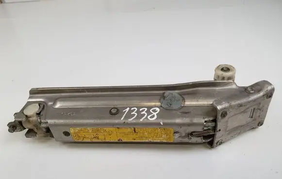 Audi A8 S8 D3 4E Lift Jack 4E0011031A