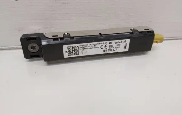 Skoda Octavia Mk3 (5E) Aerial antenna amplifier 5E9035577