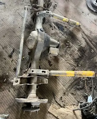 Hyundai Galloper Rear axle beam 