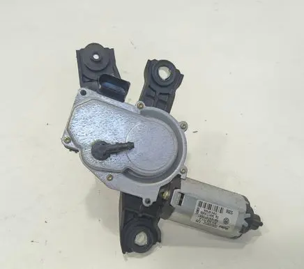 Volkswagen PASSAT B6 Rear window wiper motor 3C9955711A