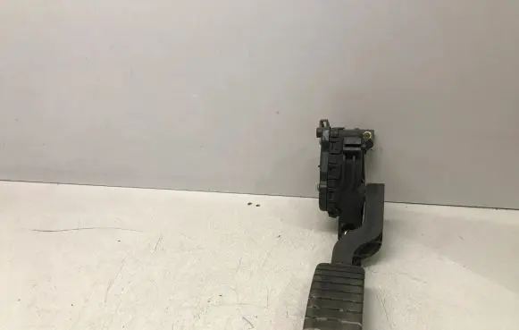 Renault Laguna II Accelerator throttle pedal 8200002904 6PV00811900