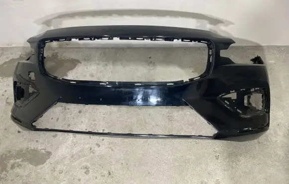 Volvo V60 Front bumper 31690589