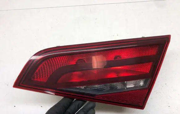 Audi A3 S3 8V Tailgate rear/tail lights 8V4945094