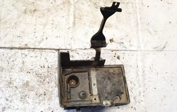 Battery box tray