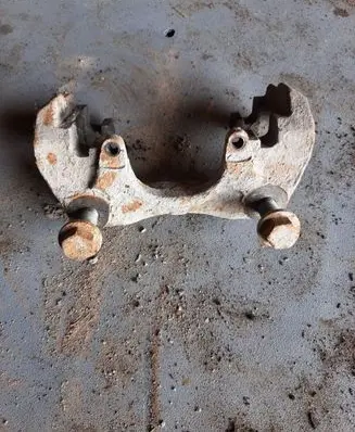 Volkswagen Transporter - Caravelle T5 Front Brake Caliper Pad/Carrier 