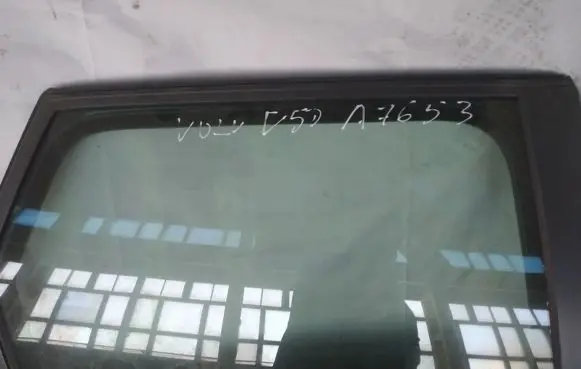 Volvo V50 Rear door window glass