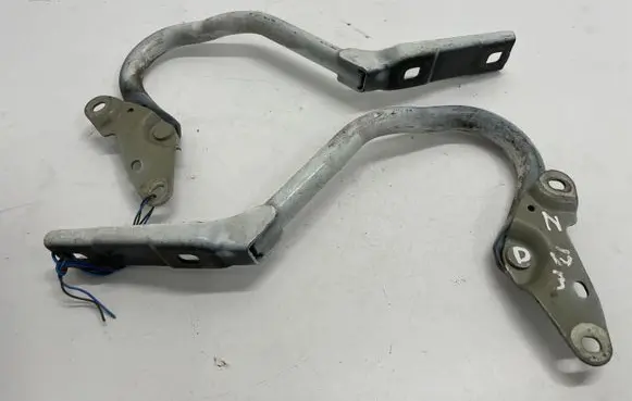 Opel Zafira C Tailgate/trunk/boot hinge 13283108 13283109