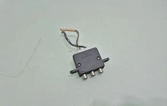 Dodge Grand Caravan AUX in-socket connector 05064216AB