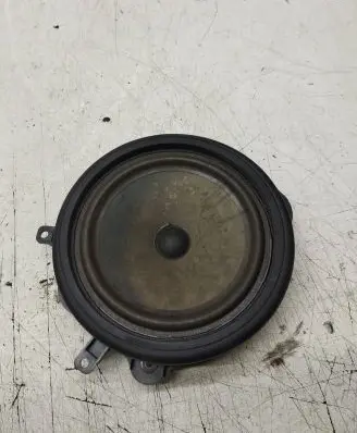 Audi A3 S3 8P Front door speaker