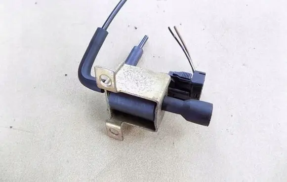 Mercedes-Benz E W124 Voltage converter/converter module 