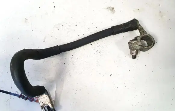 Skoda Octavia Mk2 (1Z) Positive cable (battery)