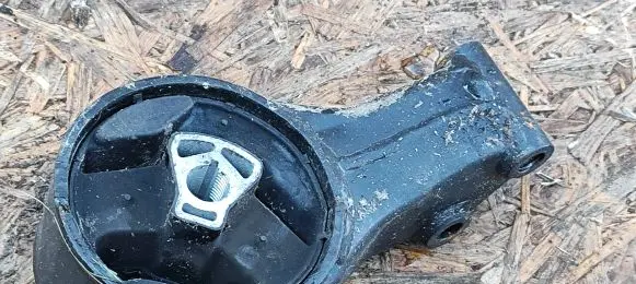 Opel Cascada Engine mount bracket 13248630