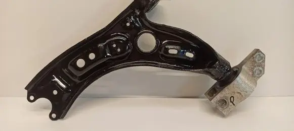 Volkswagen Tiguan Front control arm 5N0407152