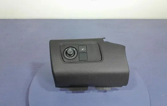 Chevrolet Express Mirror heating switch 681950789R