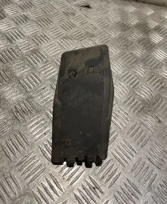 Volvo XC60 Fuse box cover 31300410